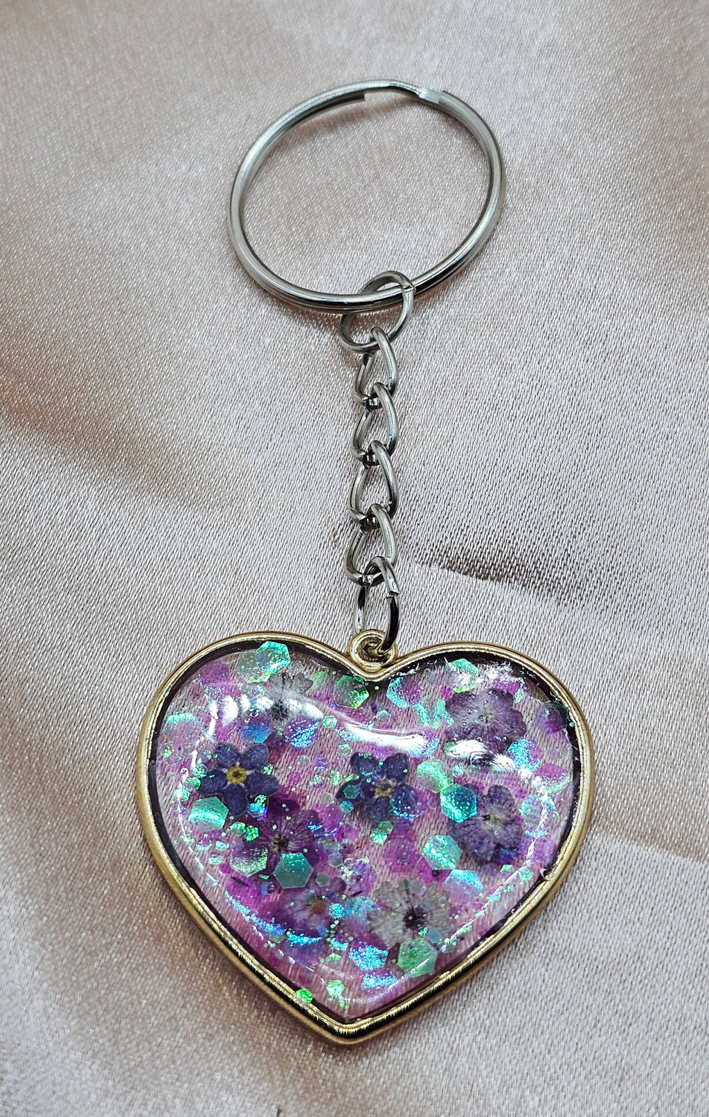 Violet Garden Heart Resin Keychain – Purple Glitter & Real Botanical Flowers | Witchy Handmade Jewellery Australia