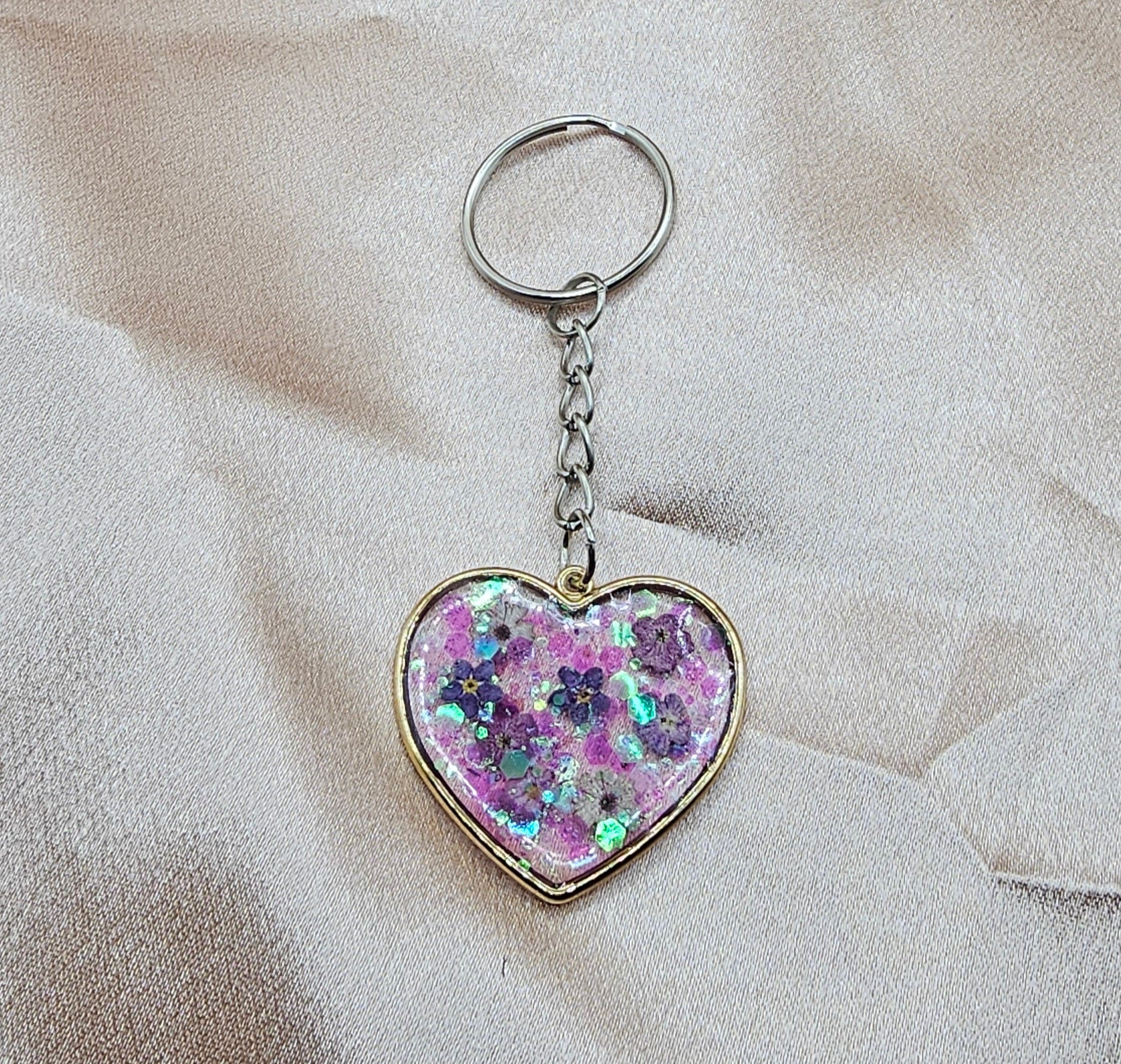 Violet Garden Heart Resin Keychain – Purple Glitter & Real Botanical Flowers | Witchy Handmade Jewellery Australia