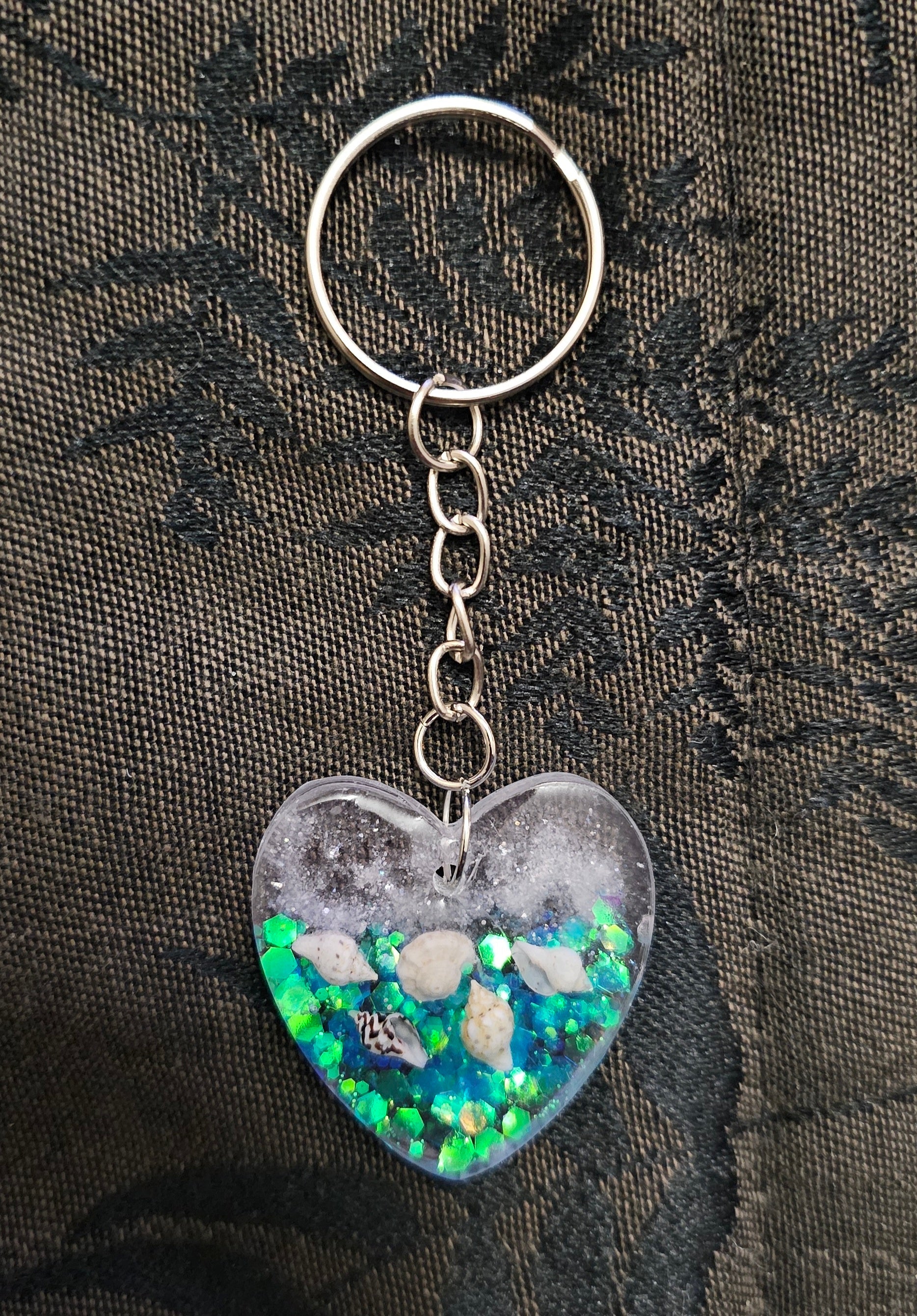 Ocean Heart Resin Keychain – Real Shells & Teal Iridescent Glitter | Coastal Fairycore Handmade Gift Australia