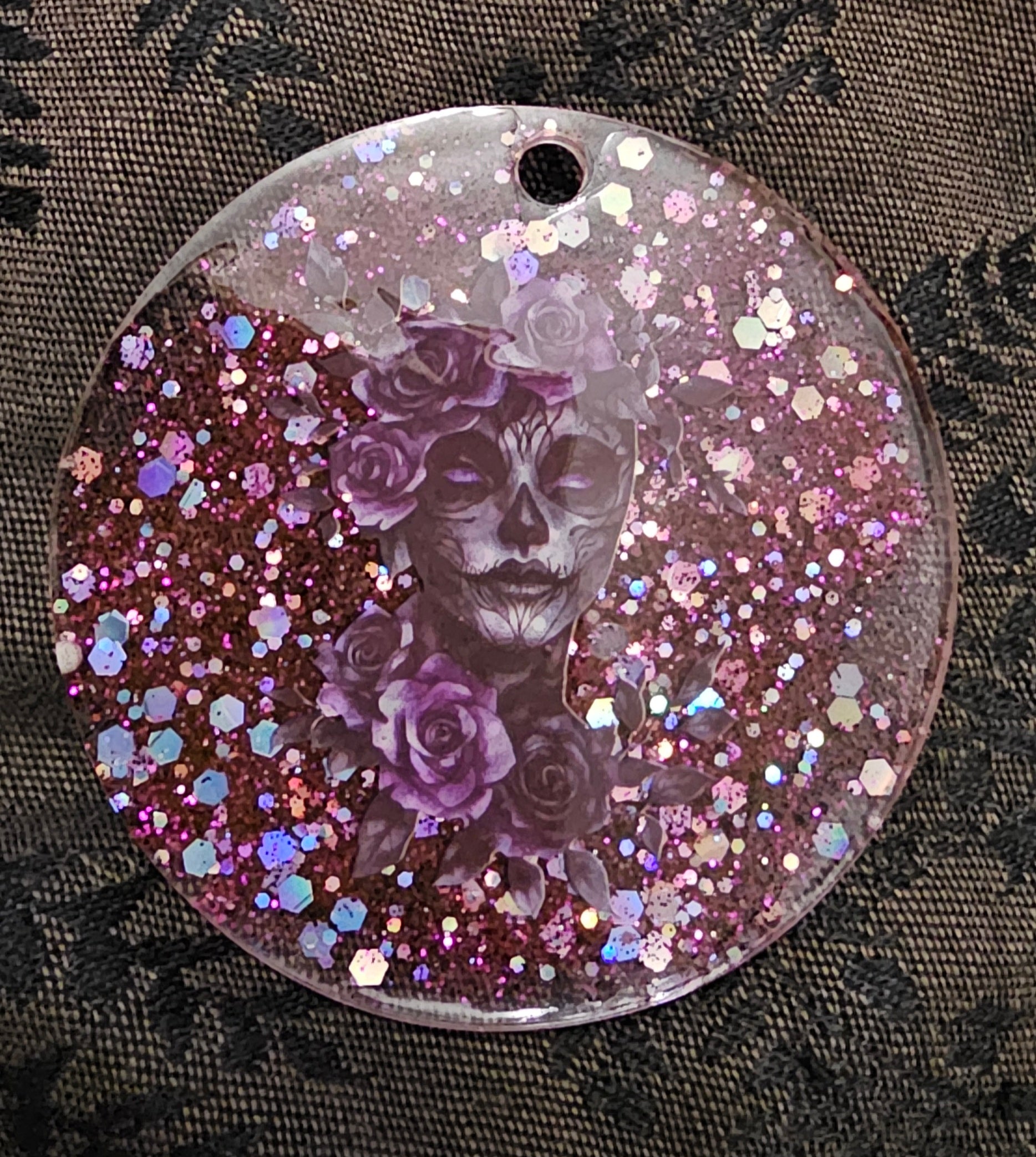 Sugar Skull Rose Resin Keychain – Mauve Glitter & Floral Skull | Gothic Dark Romantic Handmade Gift Australia