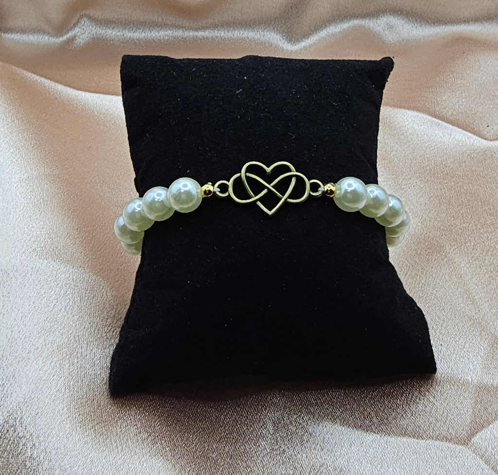 Pearl & Gold Infinity Heart Beaded Bracelet | Coquette Bridal Romantic Jewellery | Handmade in Australia